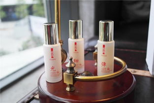 羽西蟲(chóng)草煥顏定制精華液 系列 產(chǎn)品圖片392581 瑞麗網(wǎng)化妝品庫(kù) Rayli.com.cn